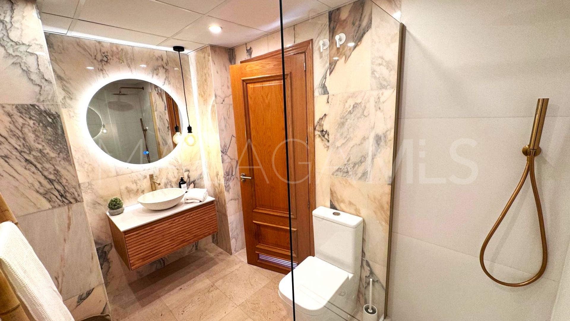 Apartamento for sale in Las Lagunas de 3 bedrooms