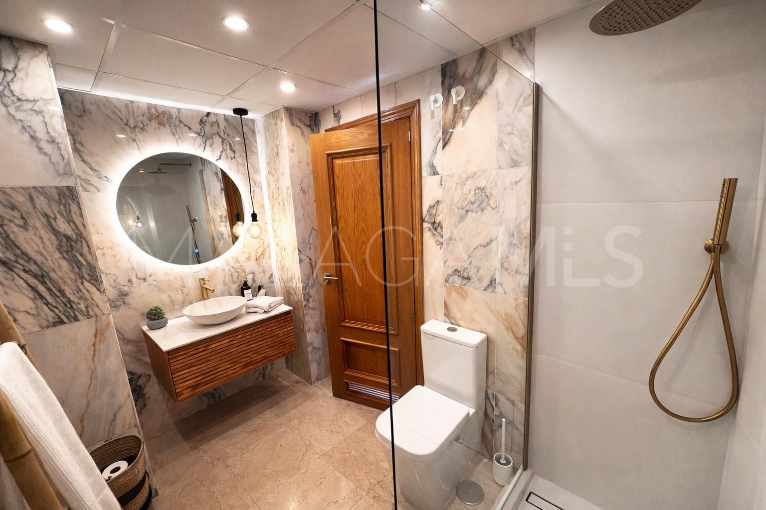 Se vende apartamento in Las Lagunas de 3 bedrooms