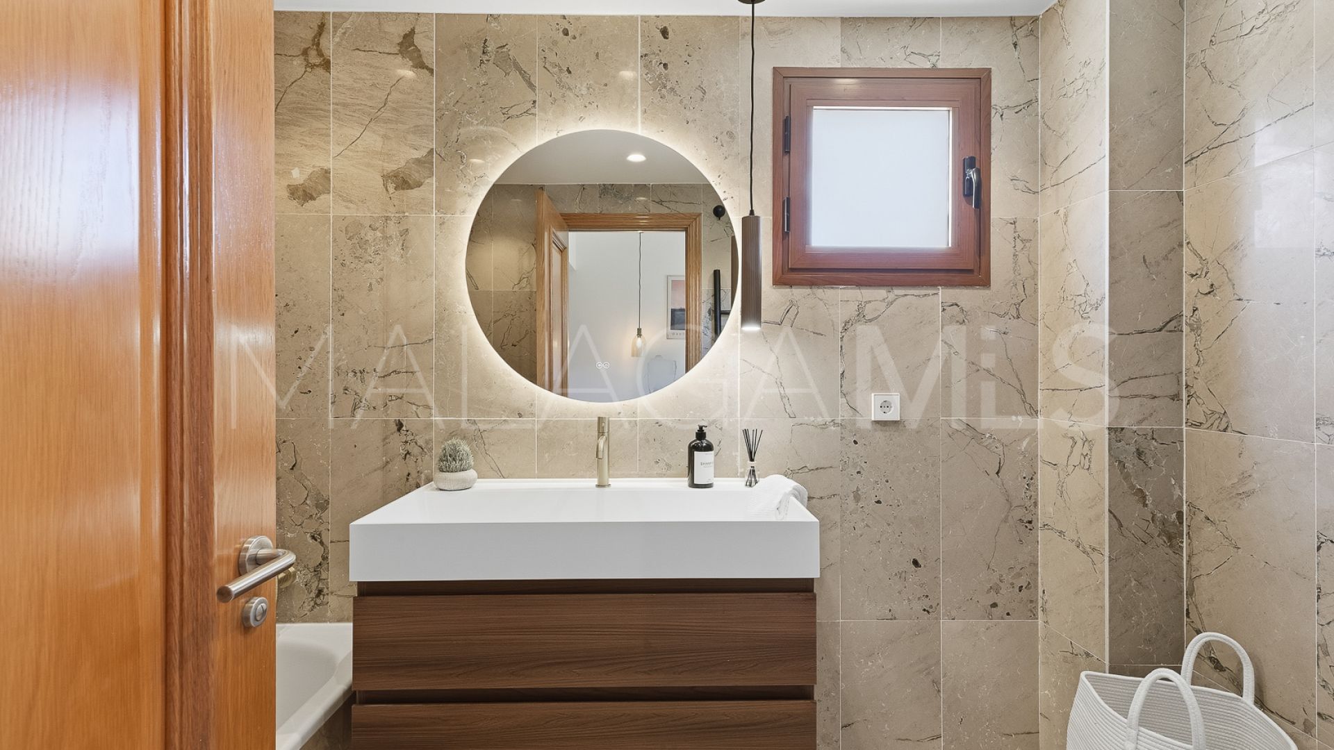 Se vende apartamento in Las Lagunas de 3 bedrooms