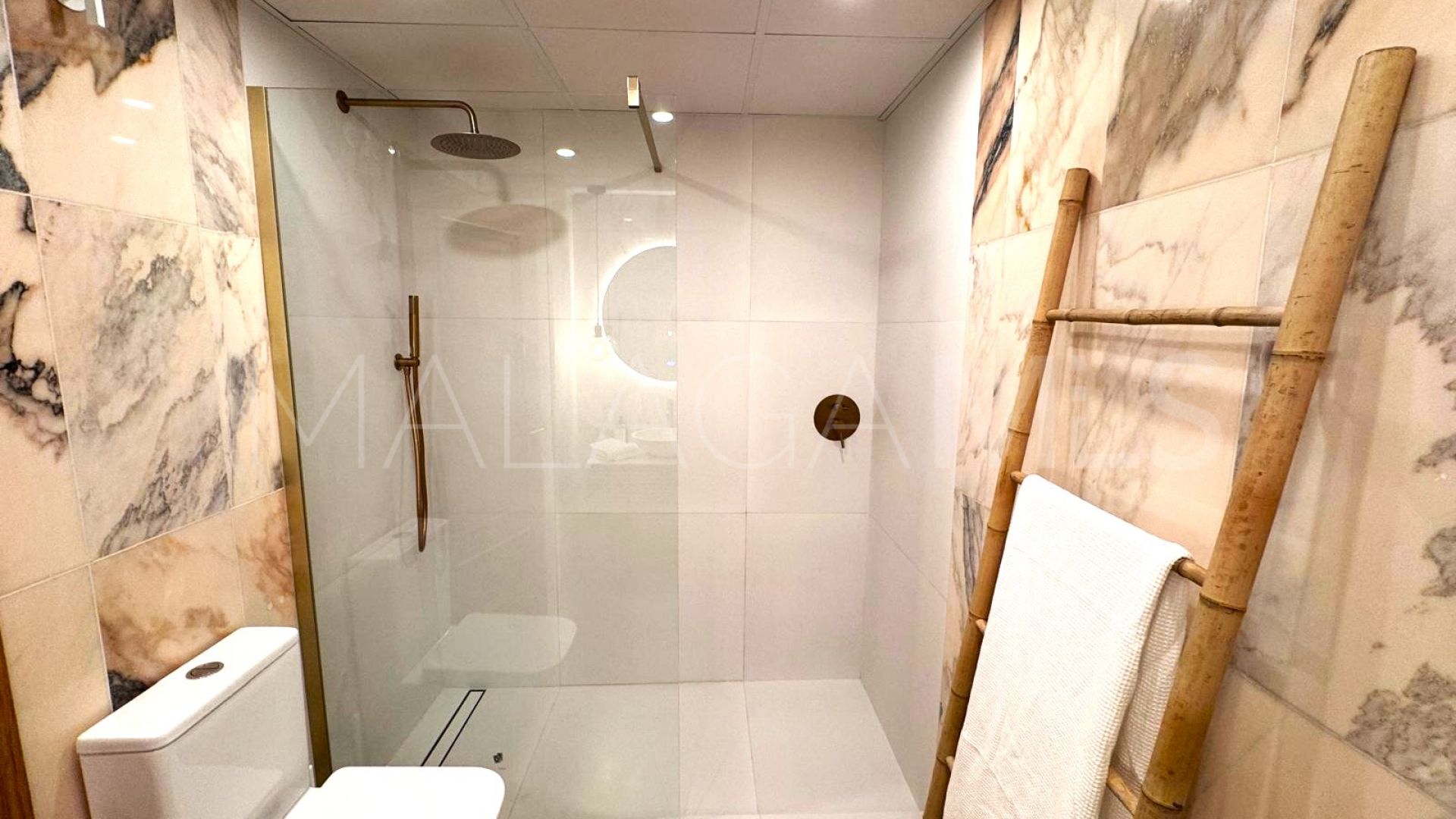 Apartamento for sale in Las Lagunas de 3 bedrooms