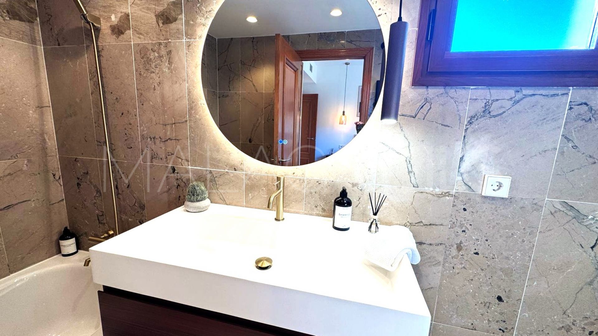 Apartamento for sale in Las Lagunas de 3 bedrooms