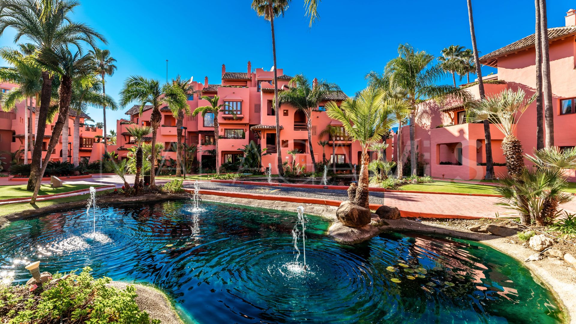 Se vende atico duplex in Cabo Bermejo