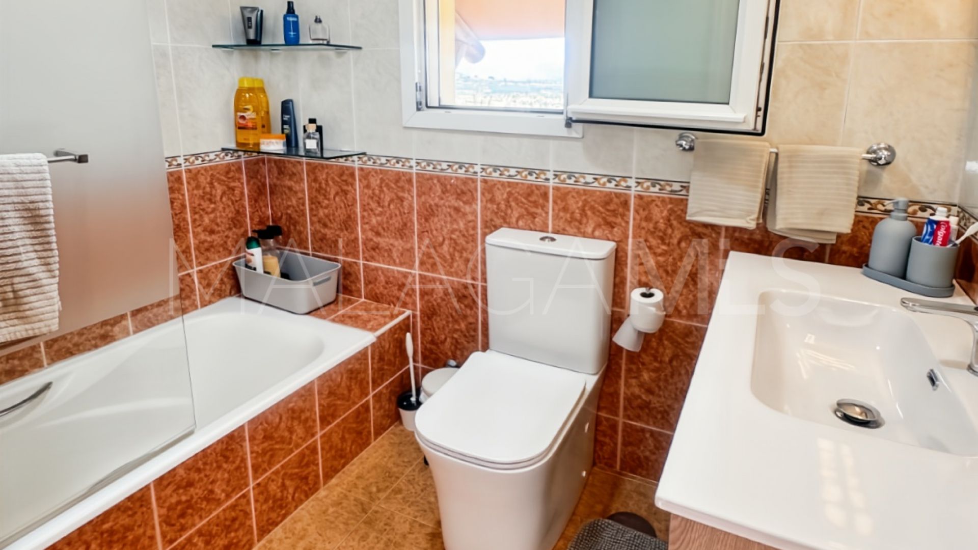 Semi detached house with 5 bedrooms for sale in Alhaurin de la Torre