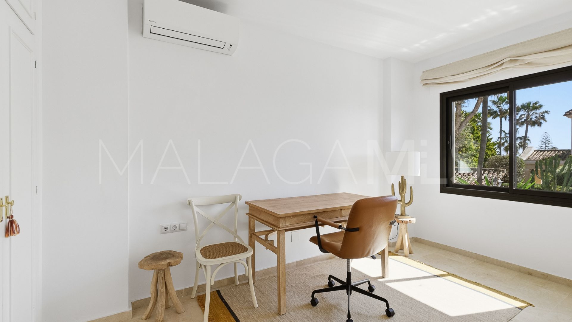 6 bedrooms villa in Las Chapas for sale