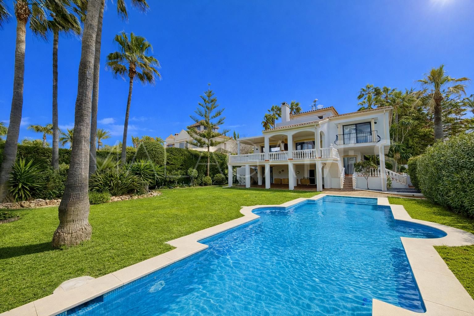 Villa for sale in Las Chapas