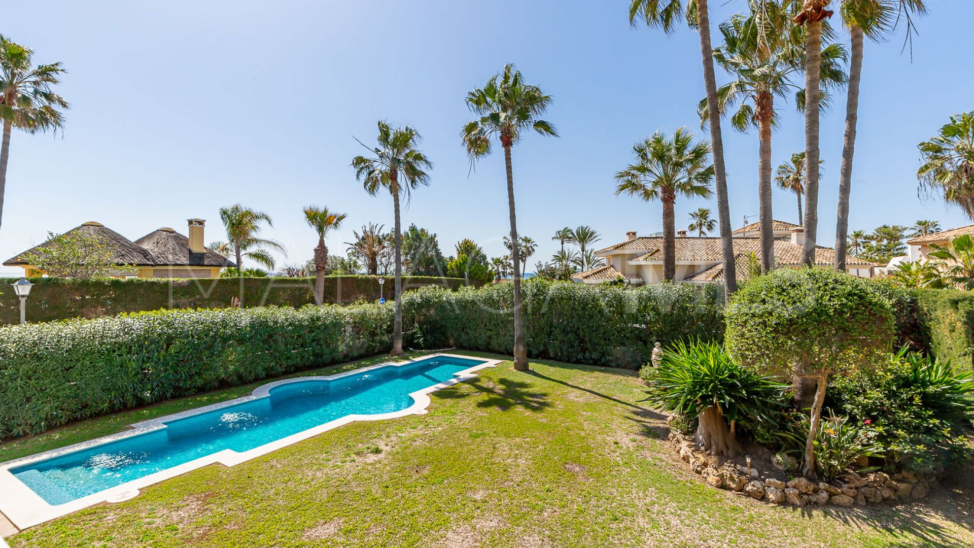 6 bedrooms villa in Las Chapas for sale