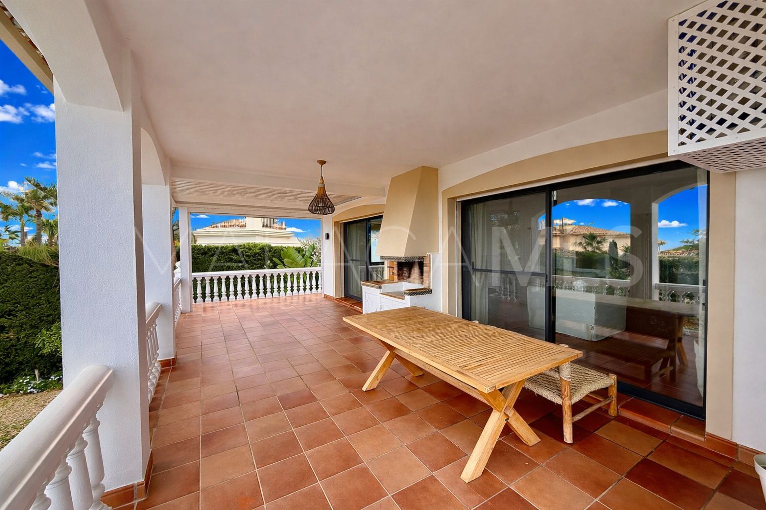 Villa for sale in Las Chapas