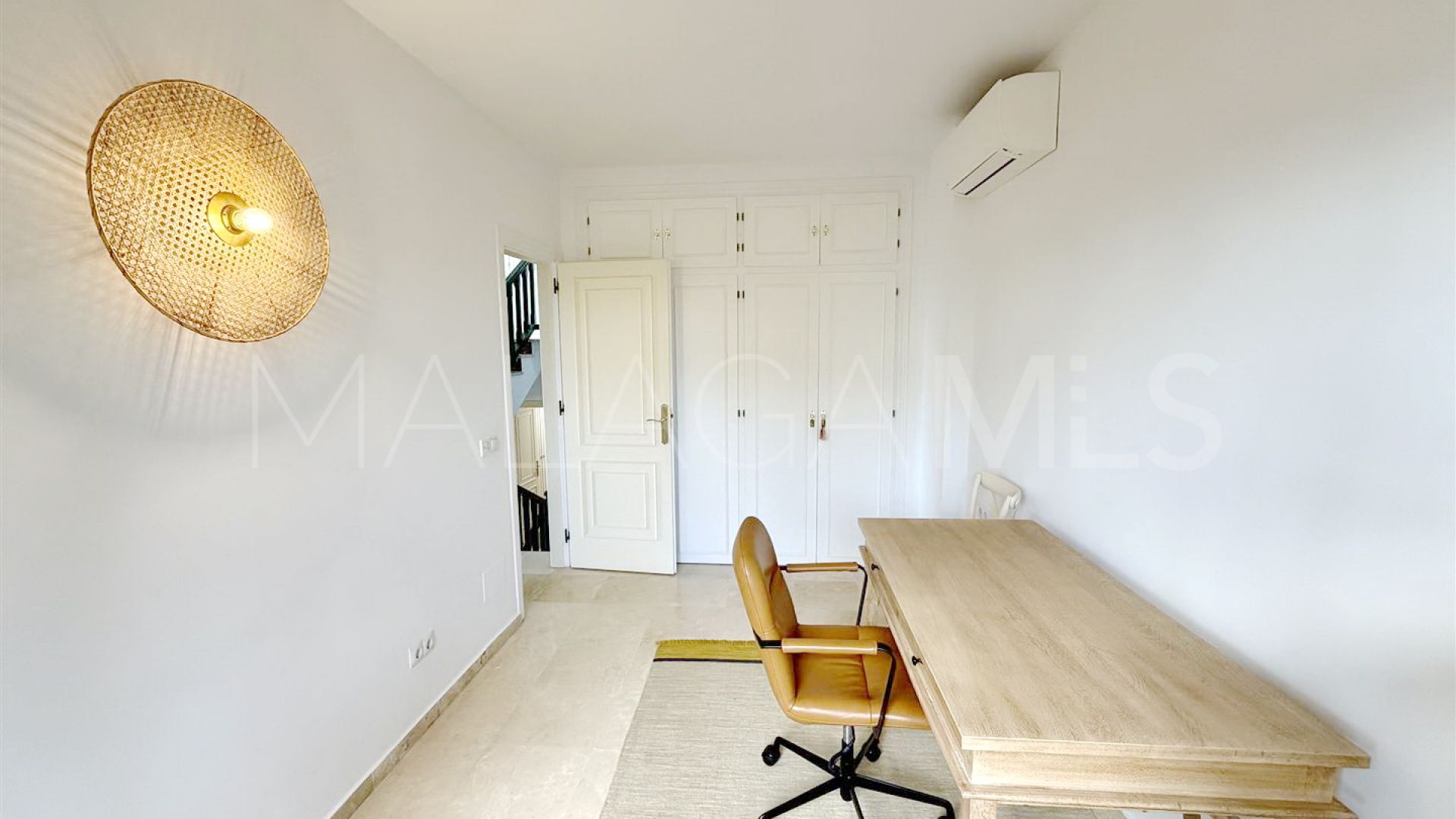 Villa for sale in Las Chapas