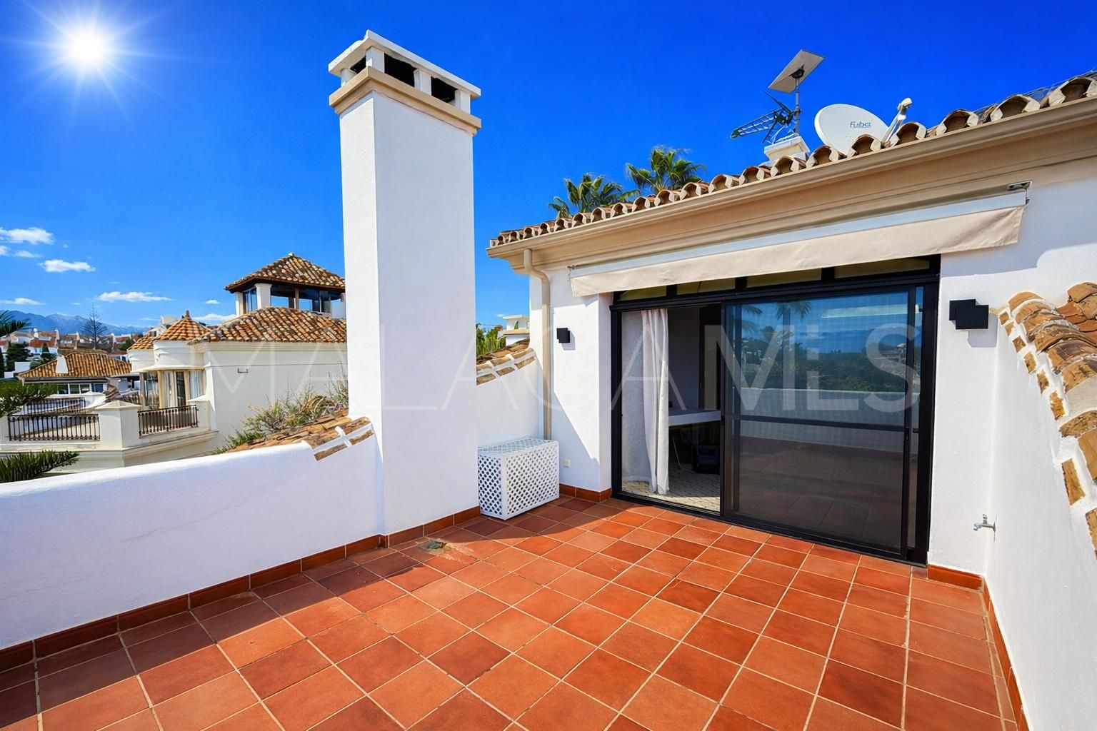 Villa for sale in Las Chapas