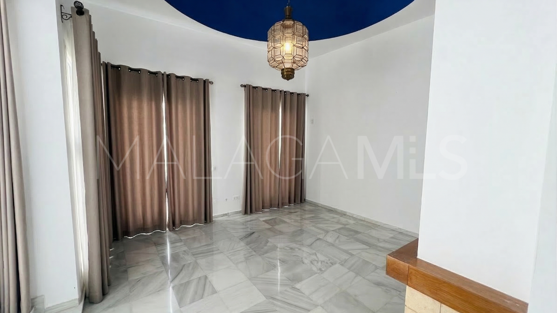 Villa for sale in Marbella - Puerto Banus