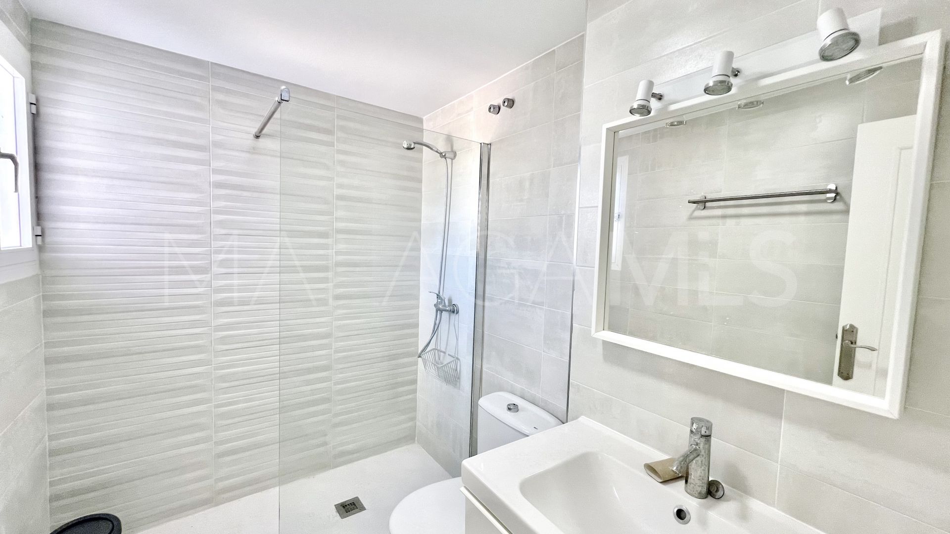 Villa for sale in Marbella - Puerto Banus