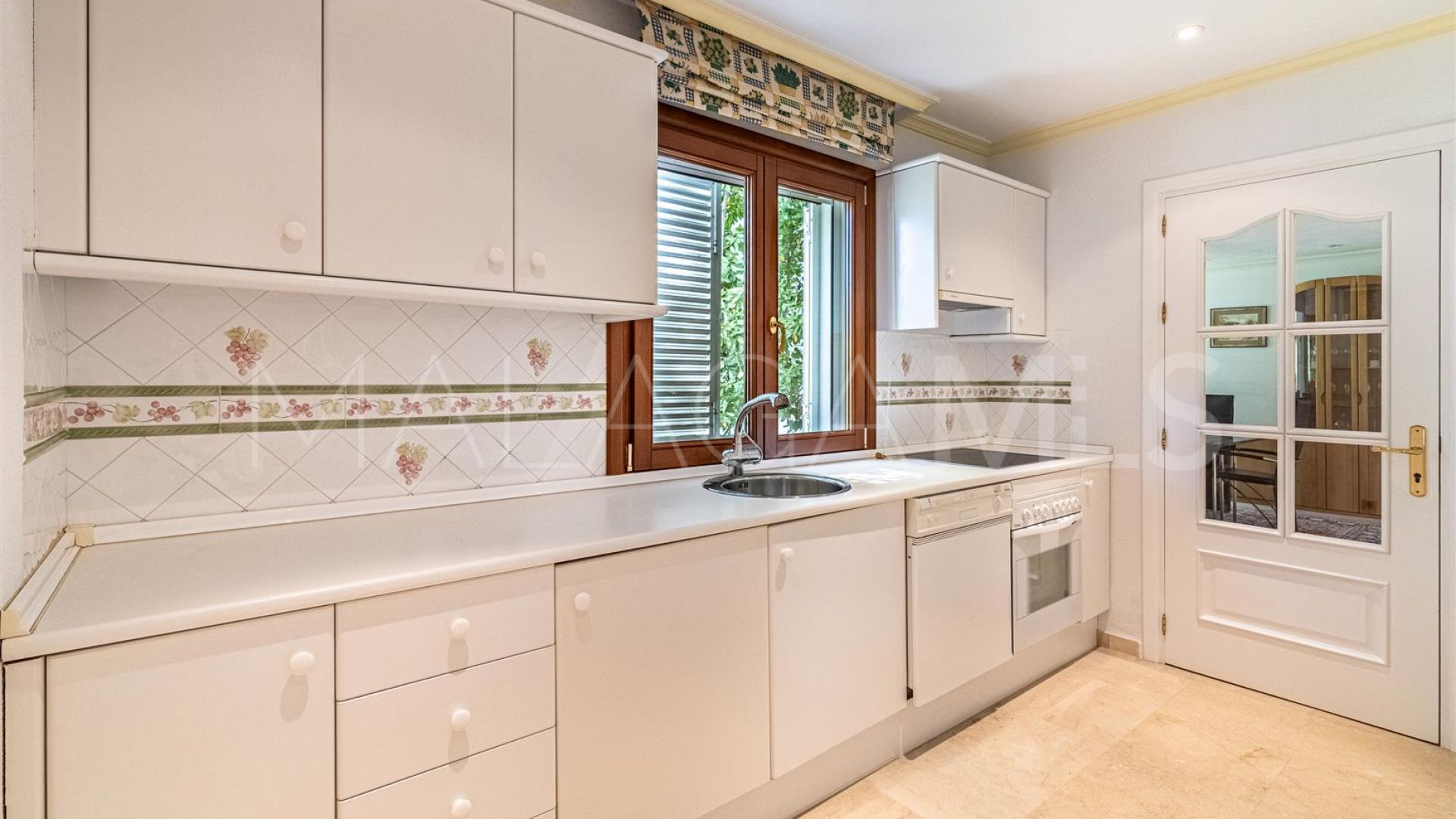 Villa for sale in Cancelada