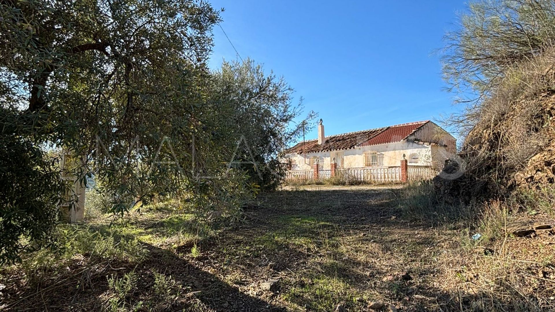Finca for sale in Colmenar