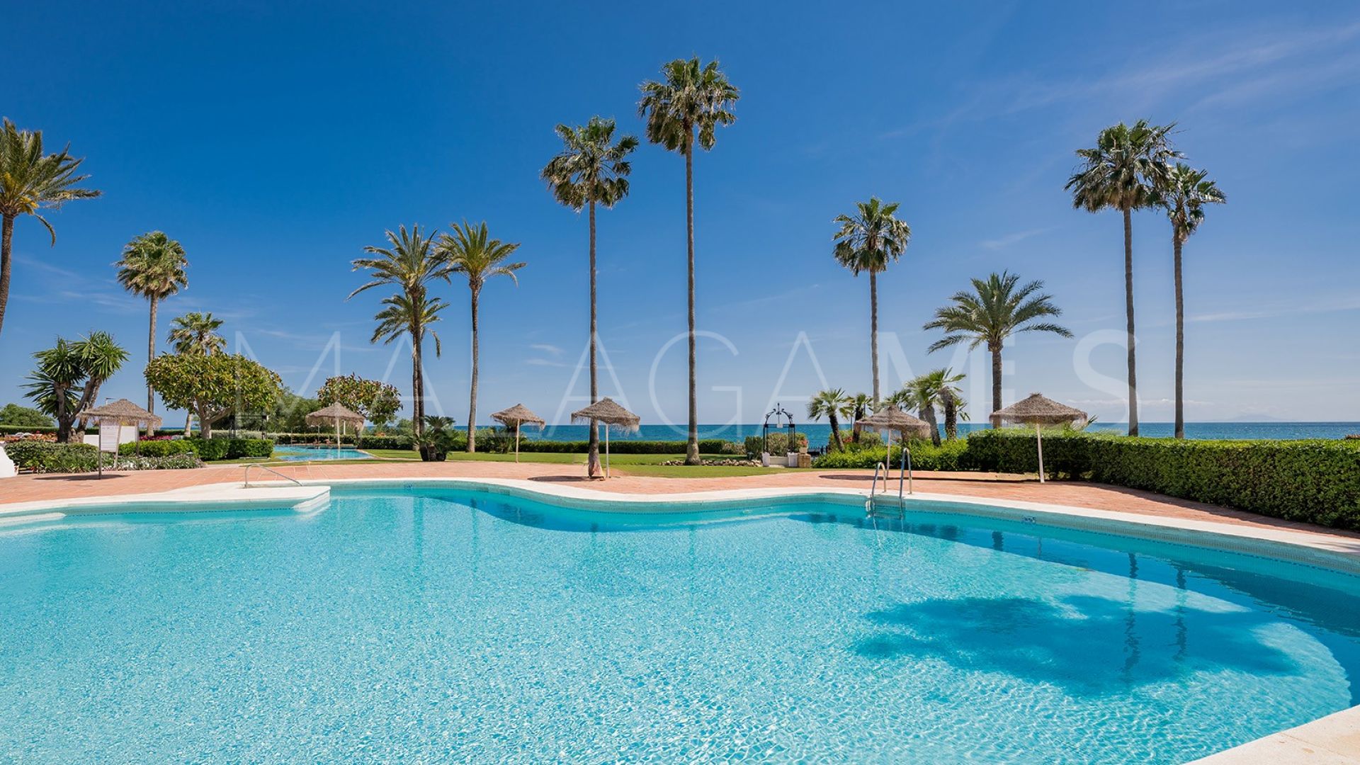 Apartamento planta baja for sale in Alcazaba Beach