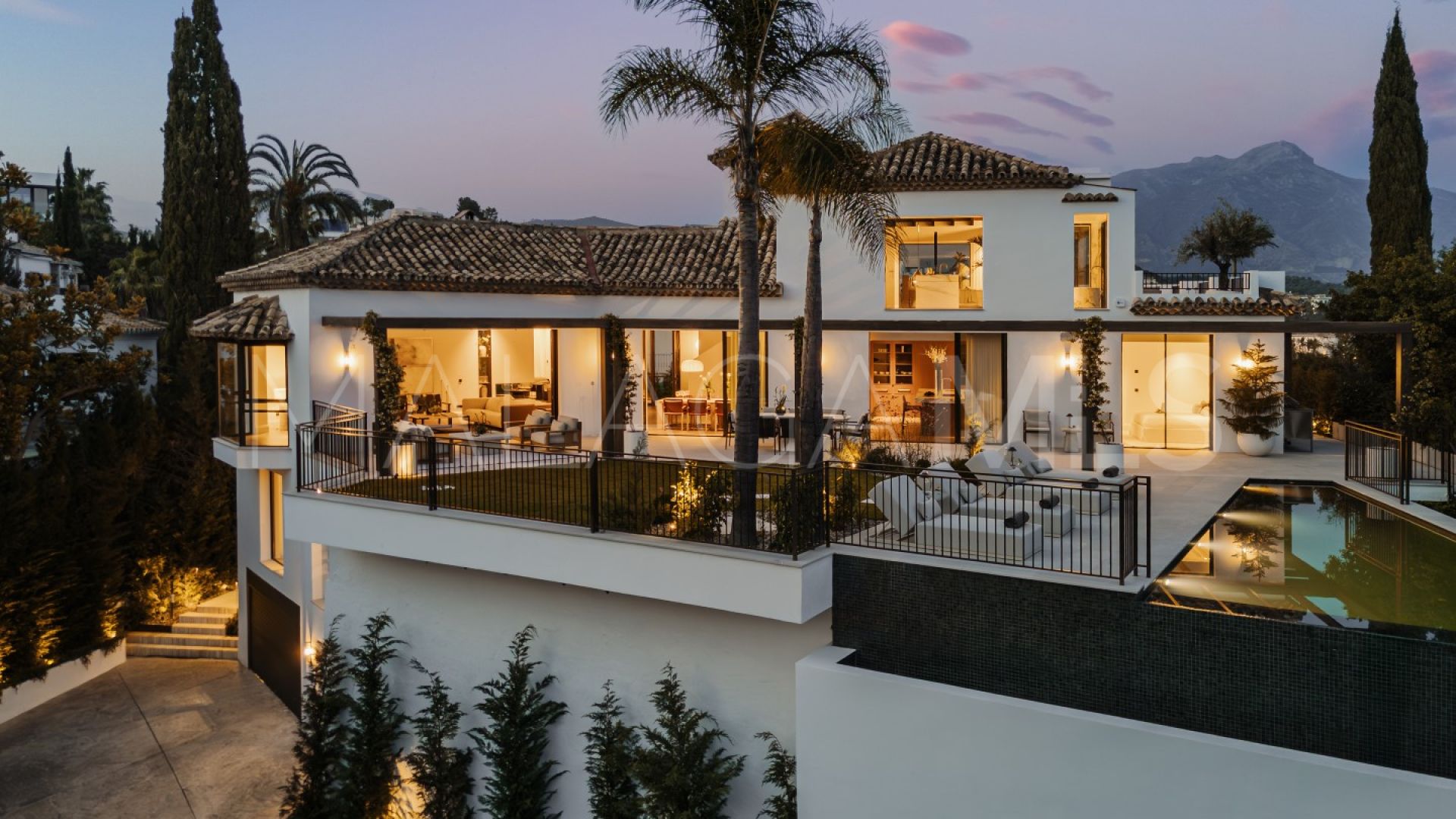 Villa for sale in El Herrojo