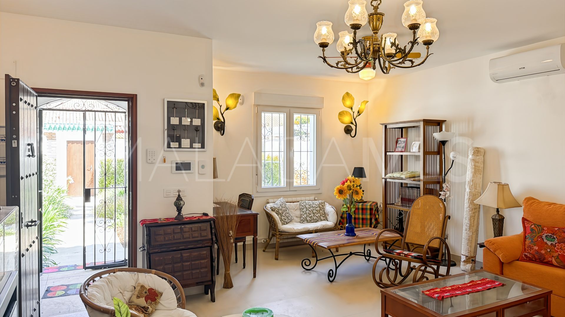 Hus i byn for sale in Barrio de Ciudad Jardín