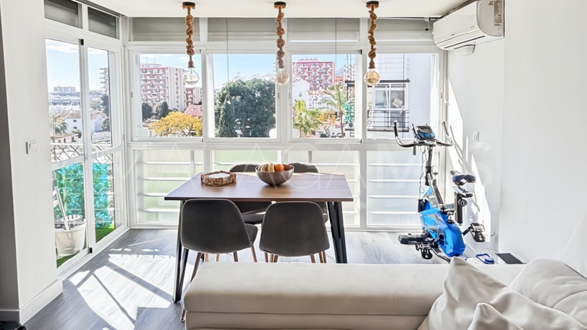 Lägenhet for sale in Benalmadena Costa