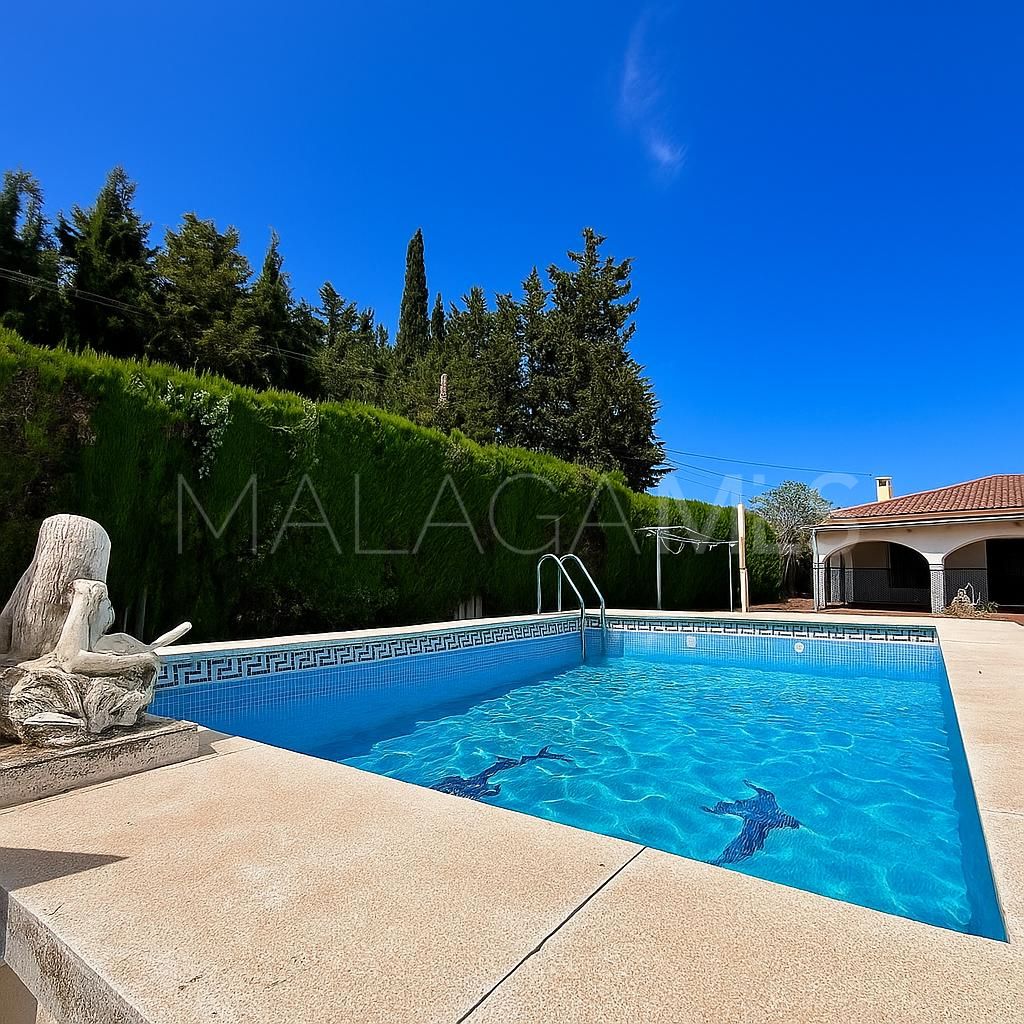 Finca for sale in La Resina Golf