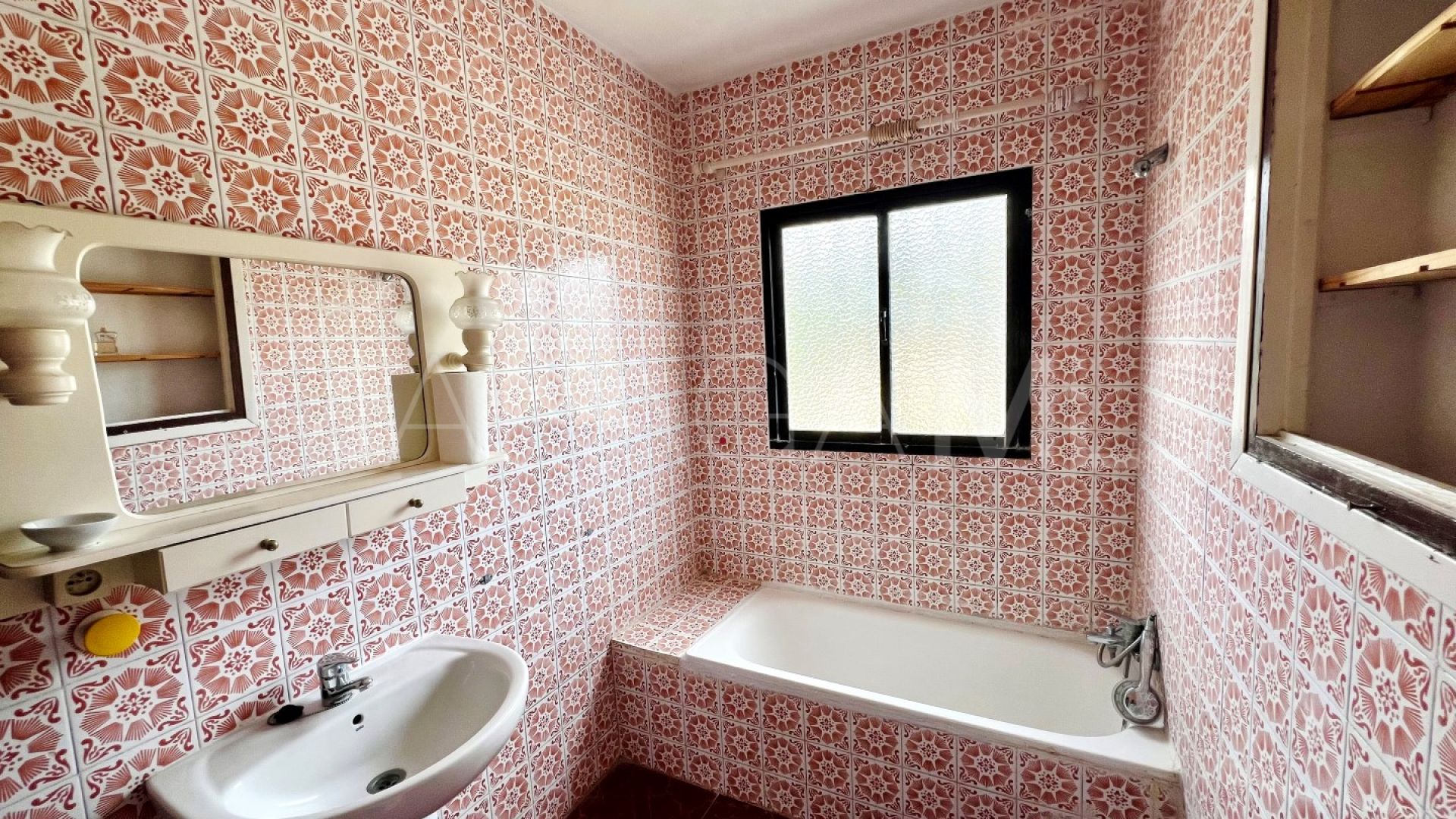 Finca for sale in La Resina Golf