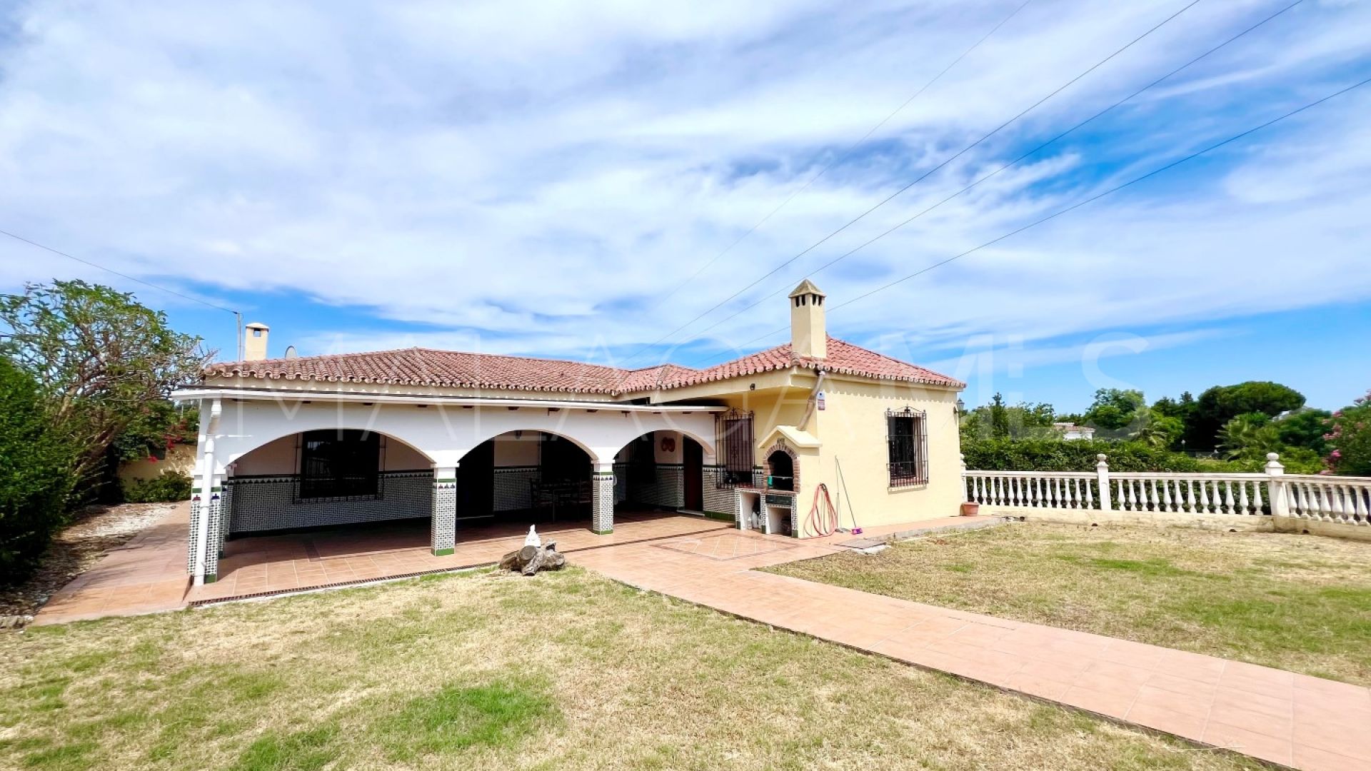 Finca for sale in La Resina Golf