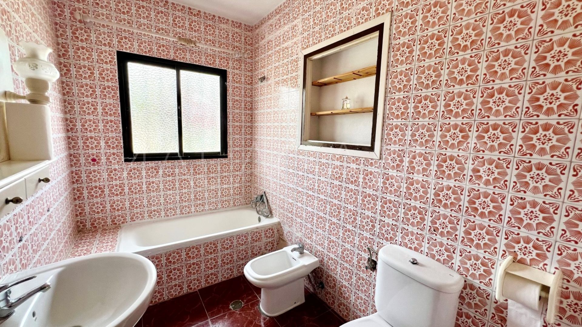 Finca for sale in La Resina Golf
