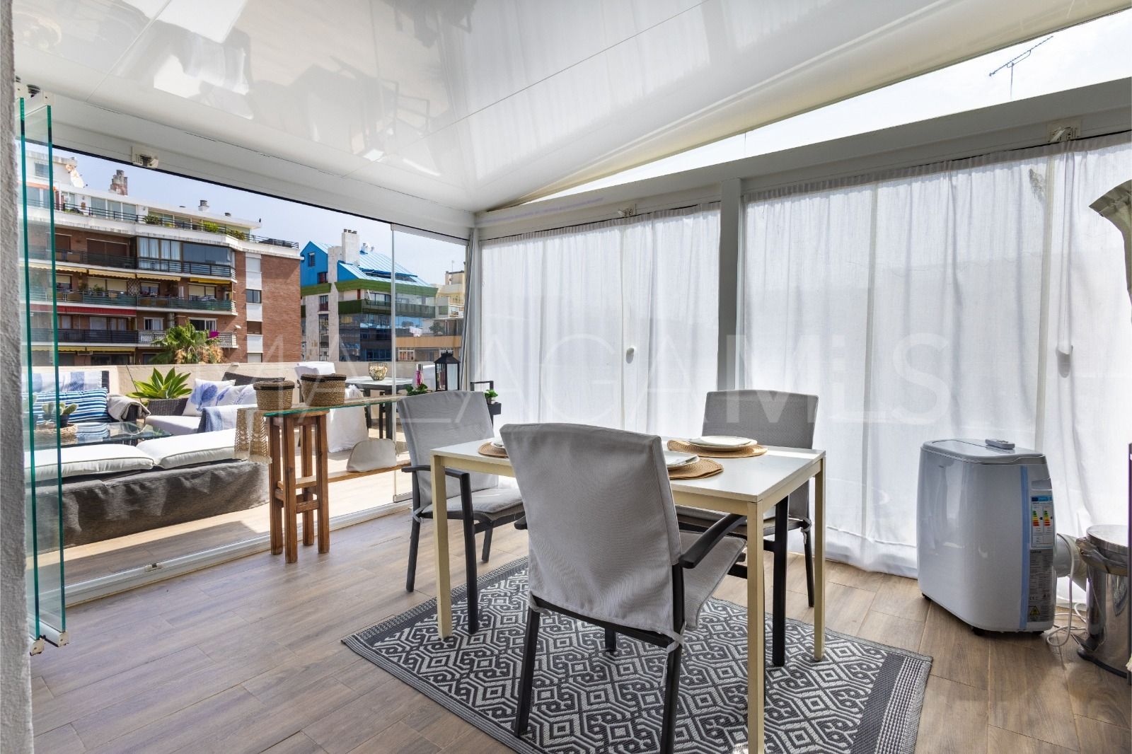 Zweistöckiges penthouse for sale in Playa de la Fontanilla