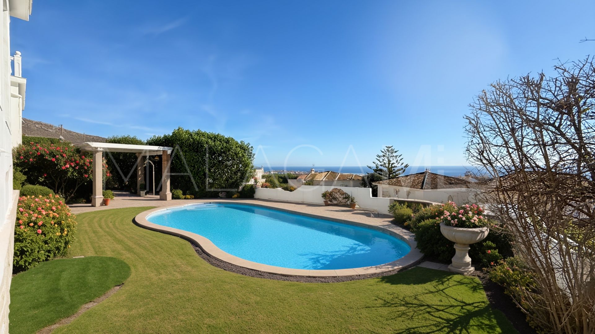 Villa for sale in Benalmadena Pueblo