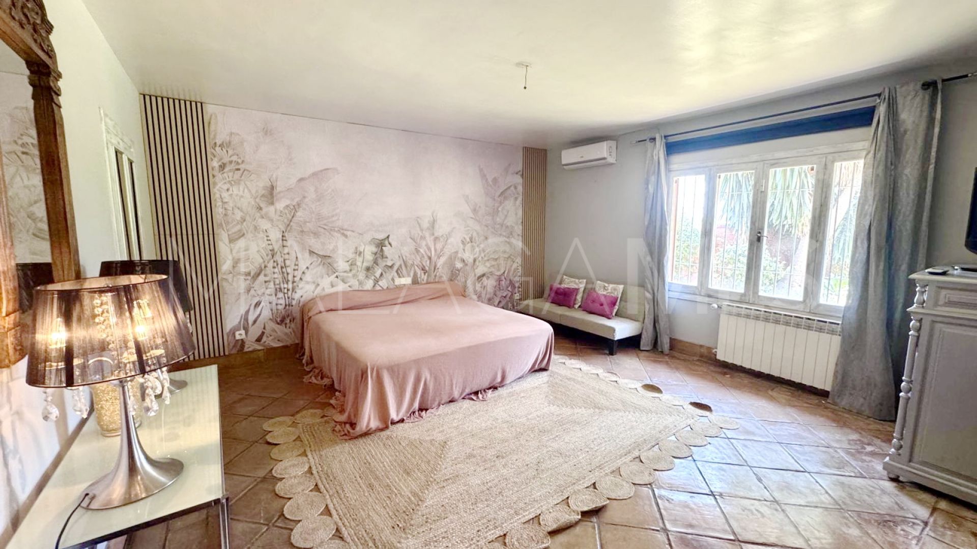 Villa for sale in Atalaya de Rio Verde with 6 bedrooms