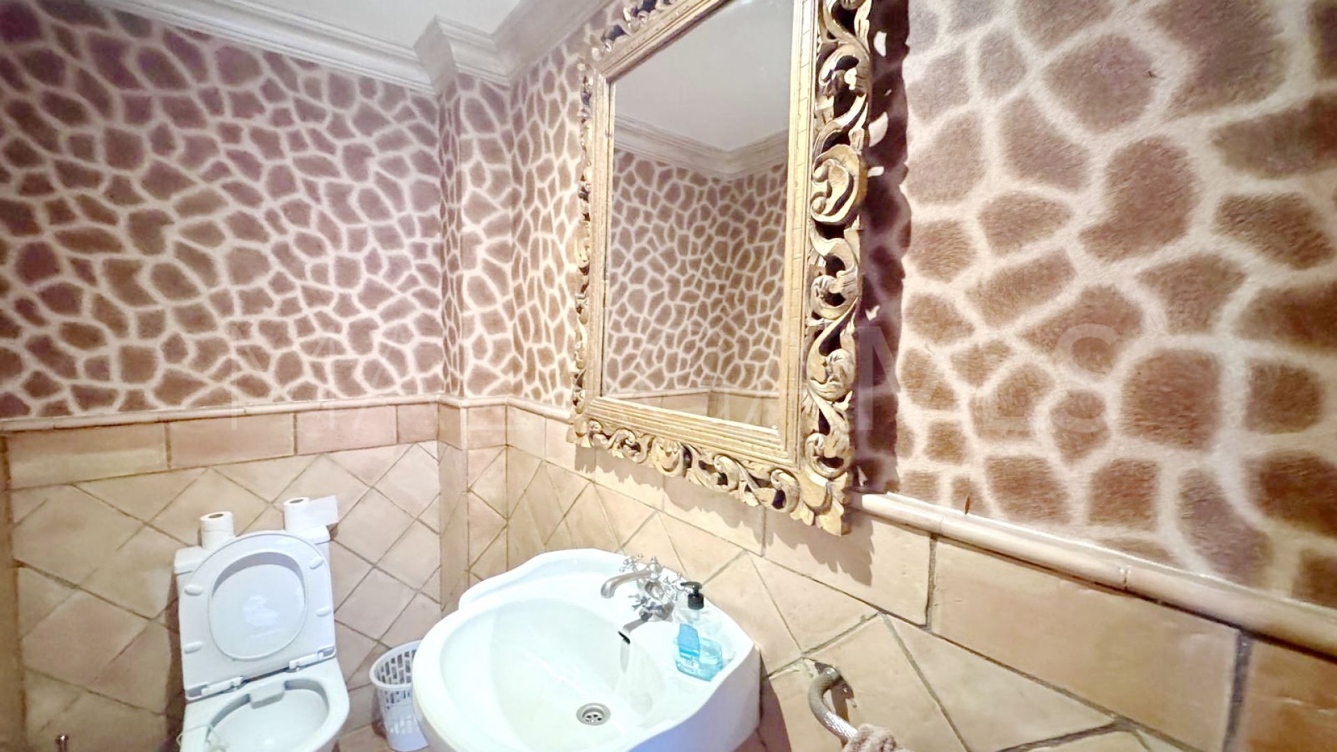 Villa for sale in Atalaya de Rio Verde with 6 bedrooms