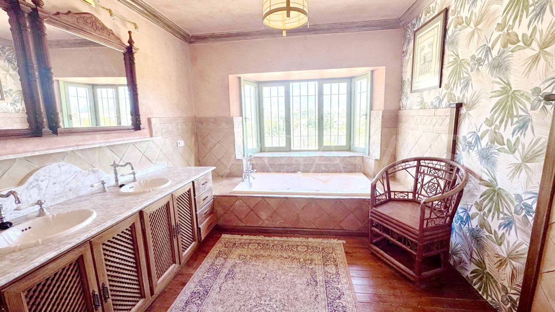 Villa for sale in Atalaya de Rio Verde with 6 bedrooms