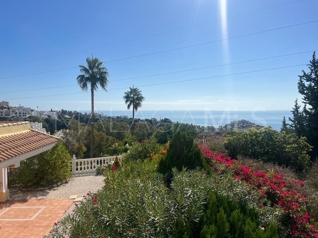 Villa for sale in Benalmadena Pueblo
