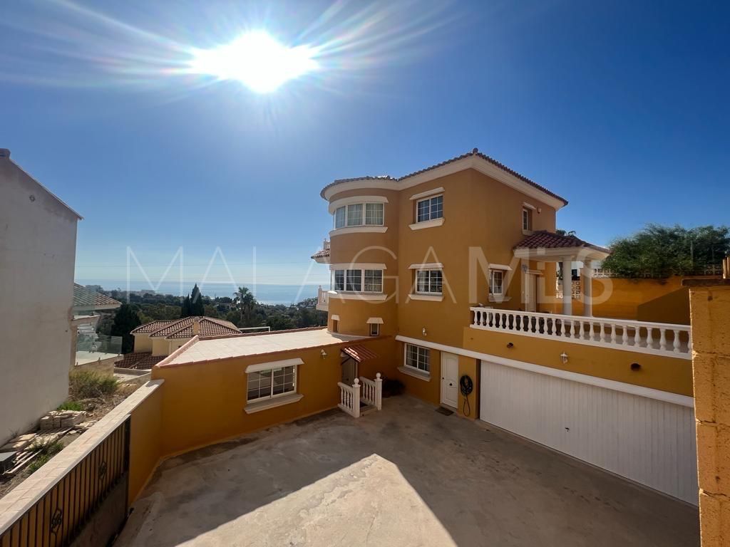 Villa for sale in Benalmadena Pueblo