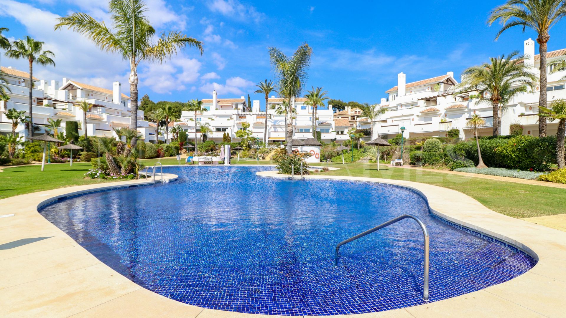 3 bedrooms Los Monteros Palm Beach apartment for sale