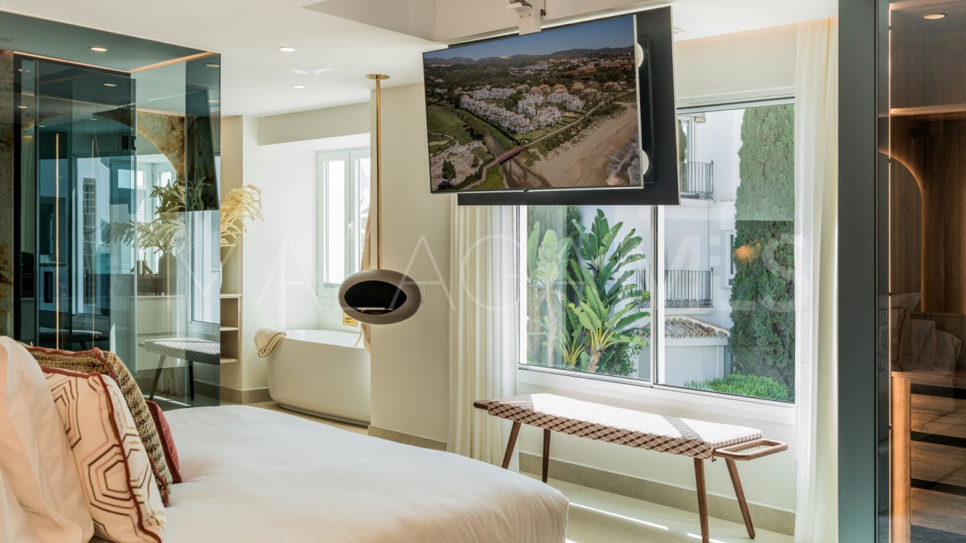 Lägenhet for sale in Los Monteros Palm Beach