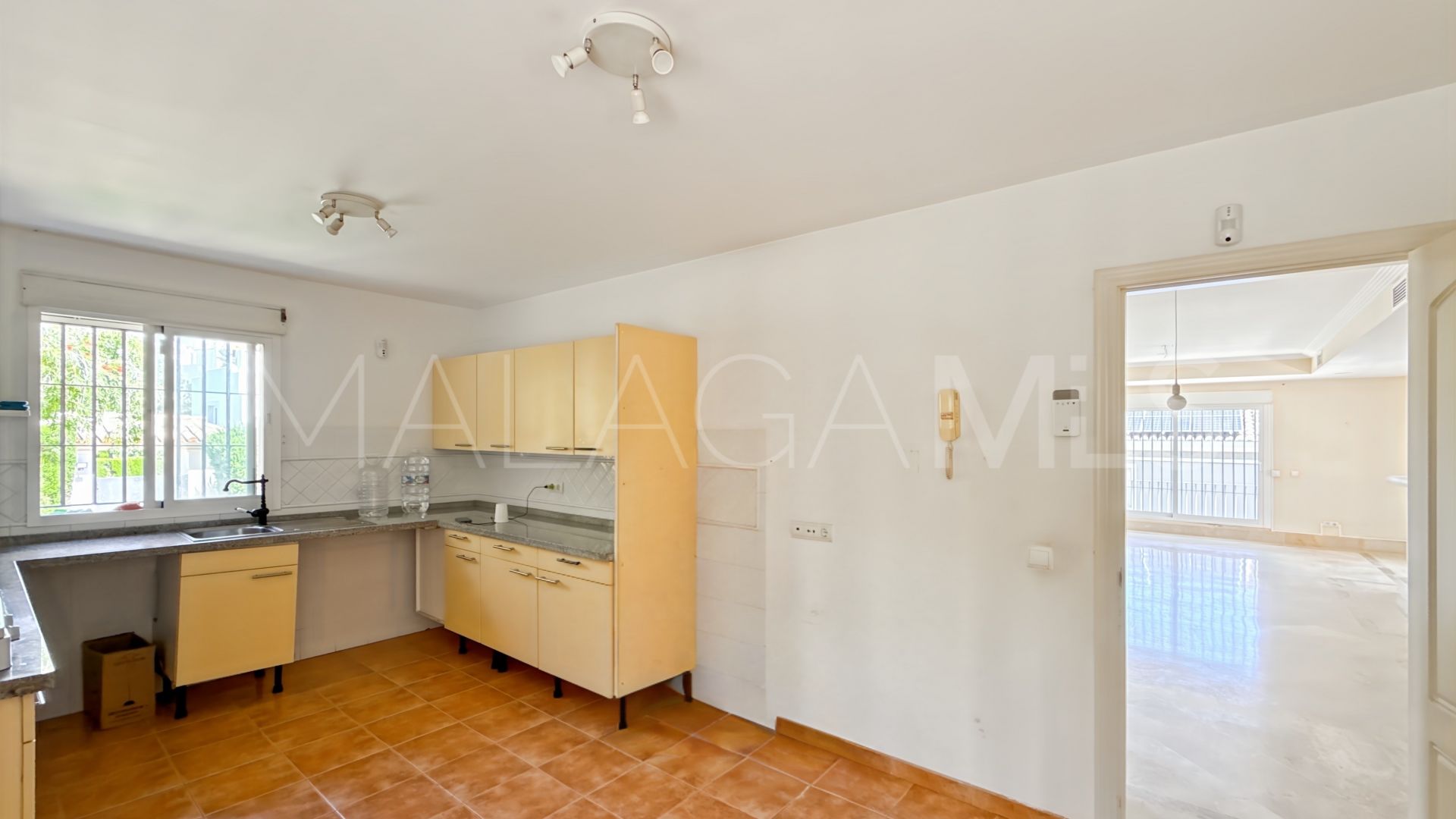 Maison for sale in Los Naranjos