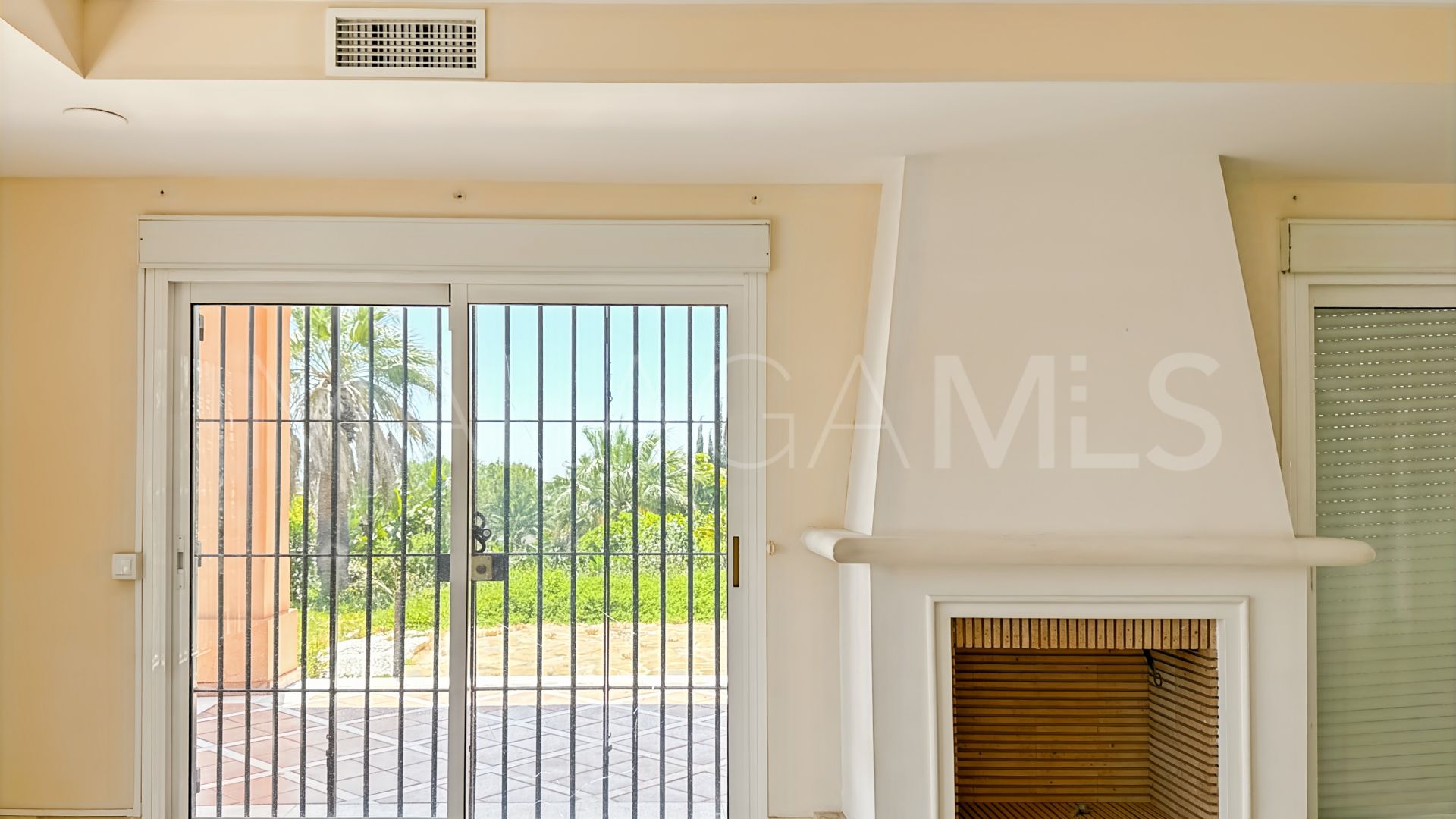 Maison for sale in Los Naranjos