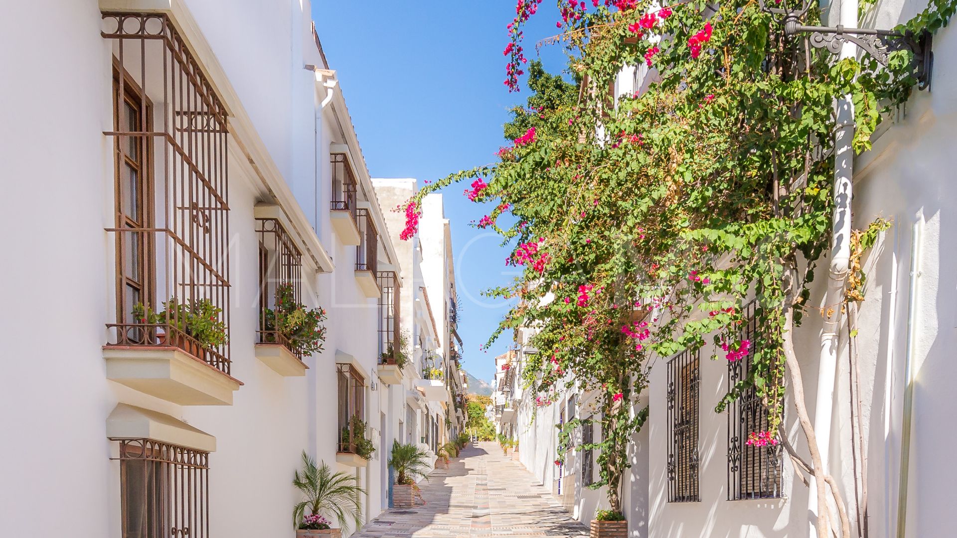 Town house with 2 bedrooms for sale in Marbella Centro
