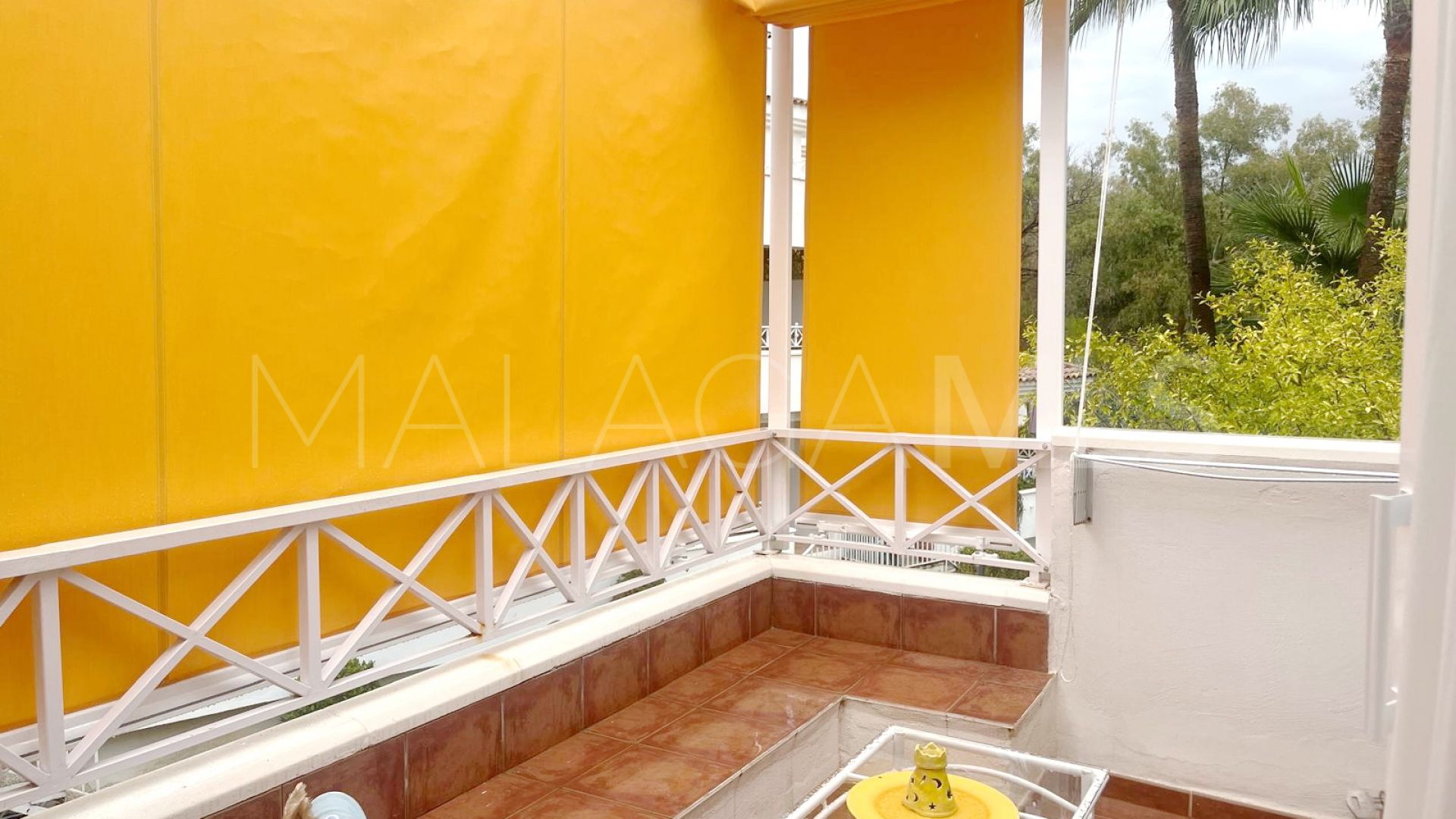 For sale Rio Real apartment with 3 bedrooms