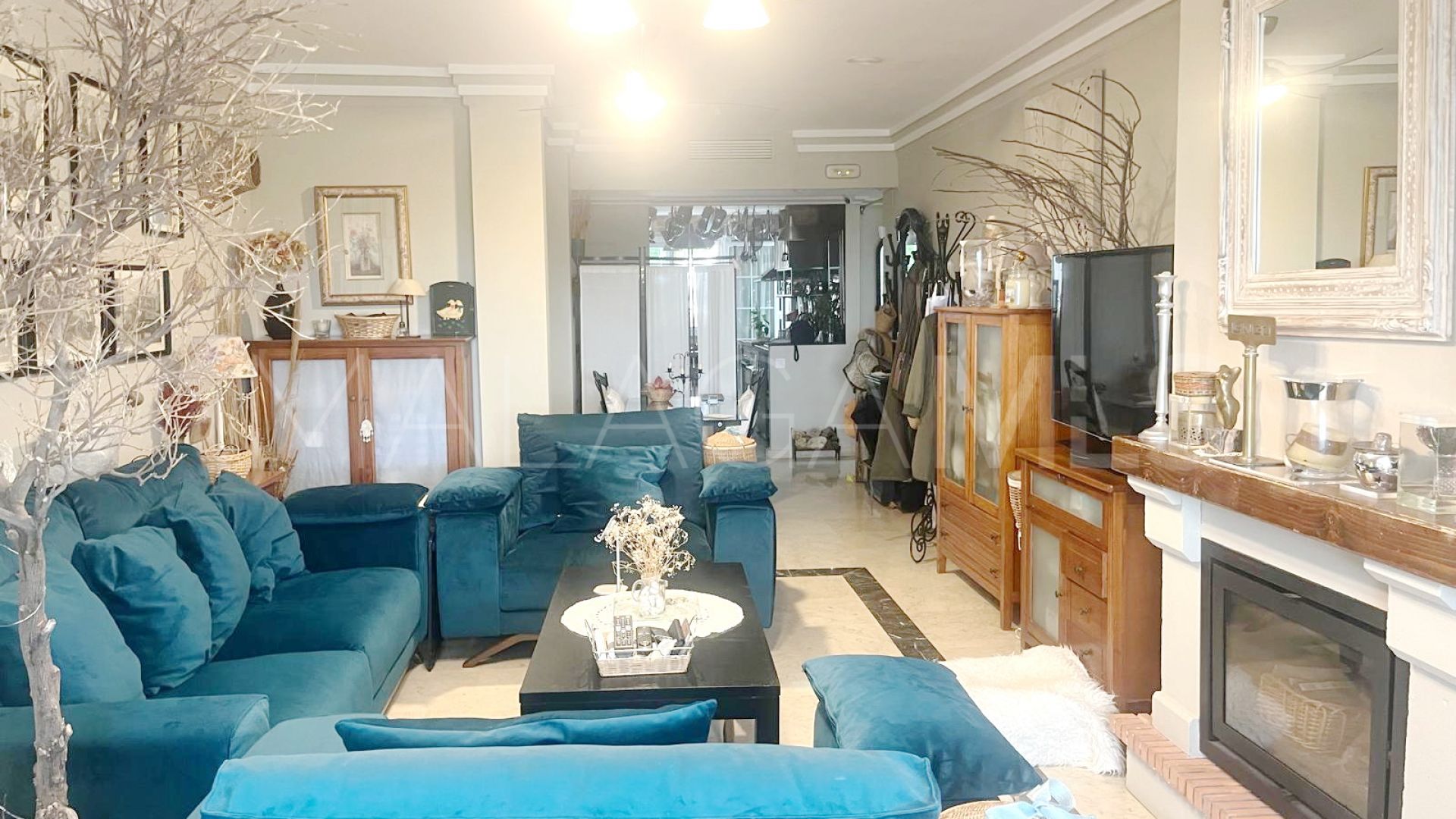 For sale Rio Real apartment with 3 bedrooms