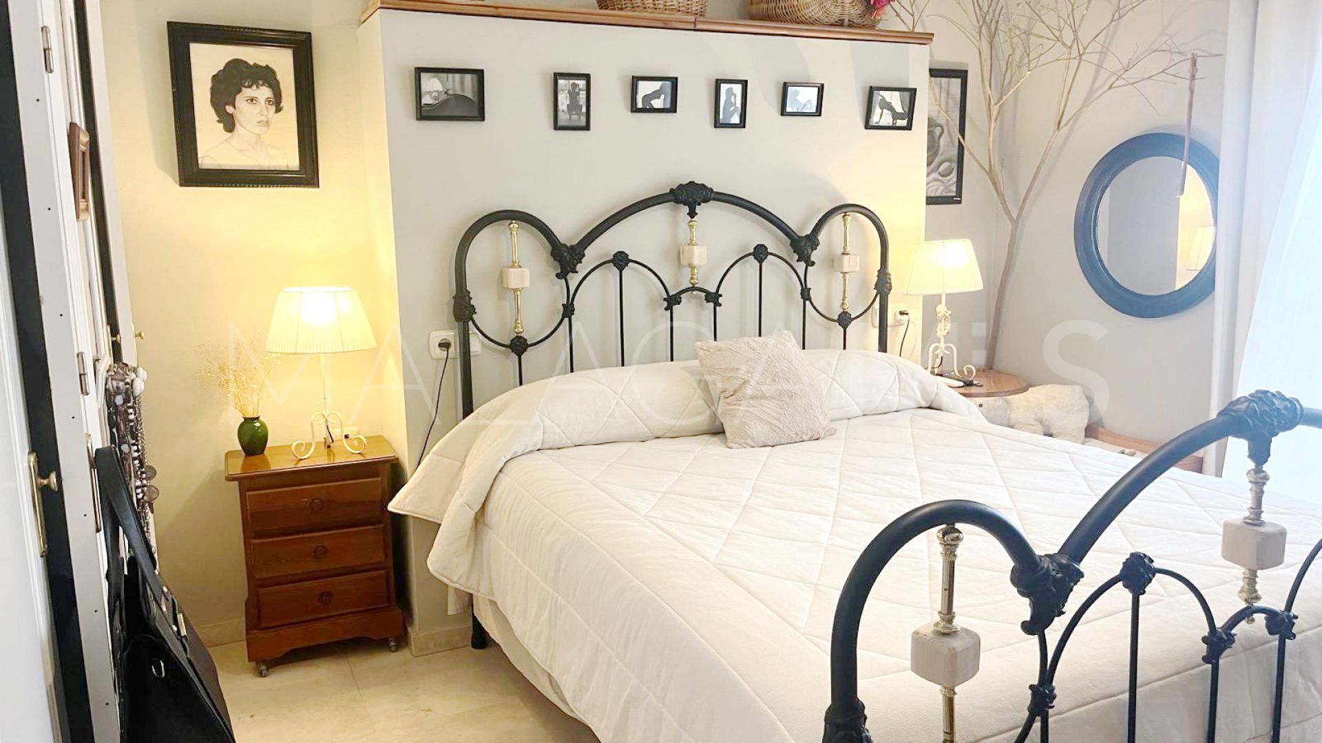 For sale Rio Real apartment with 3 bedrooms