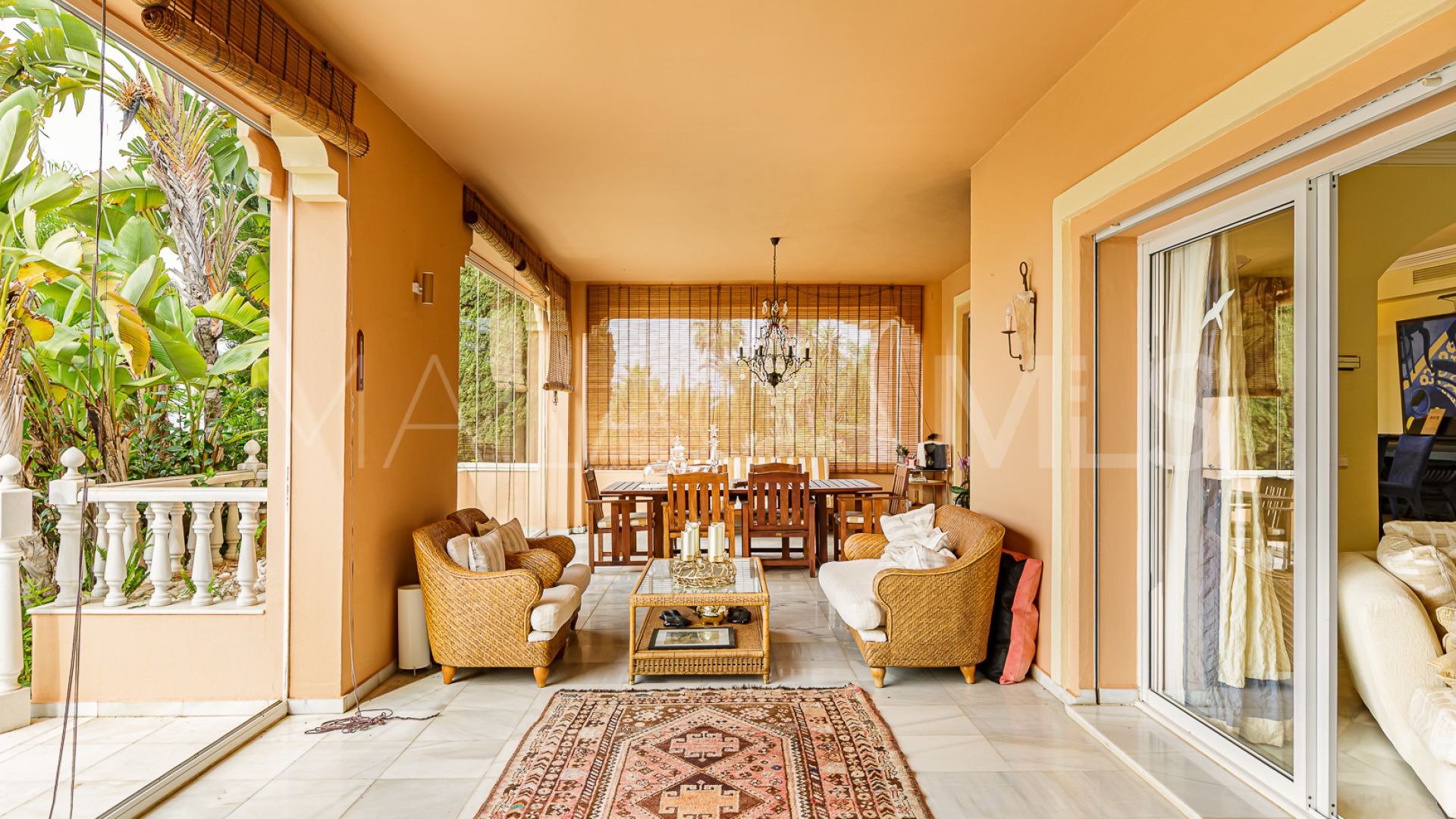 For sale 5 bedrooms villa in Cumbres de Elviria
