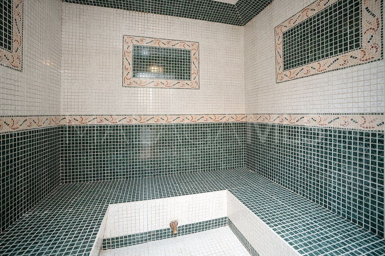 For sale 5 bedrooms villa in Cumbres de Elviria