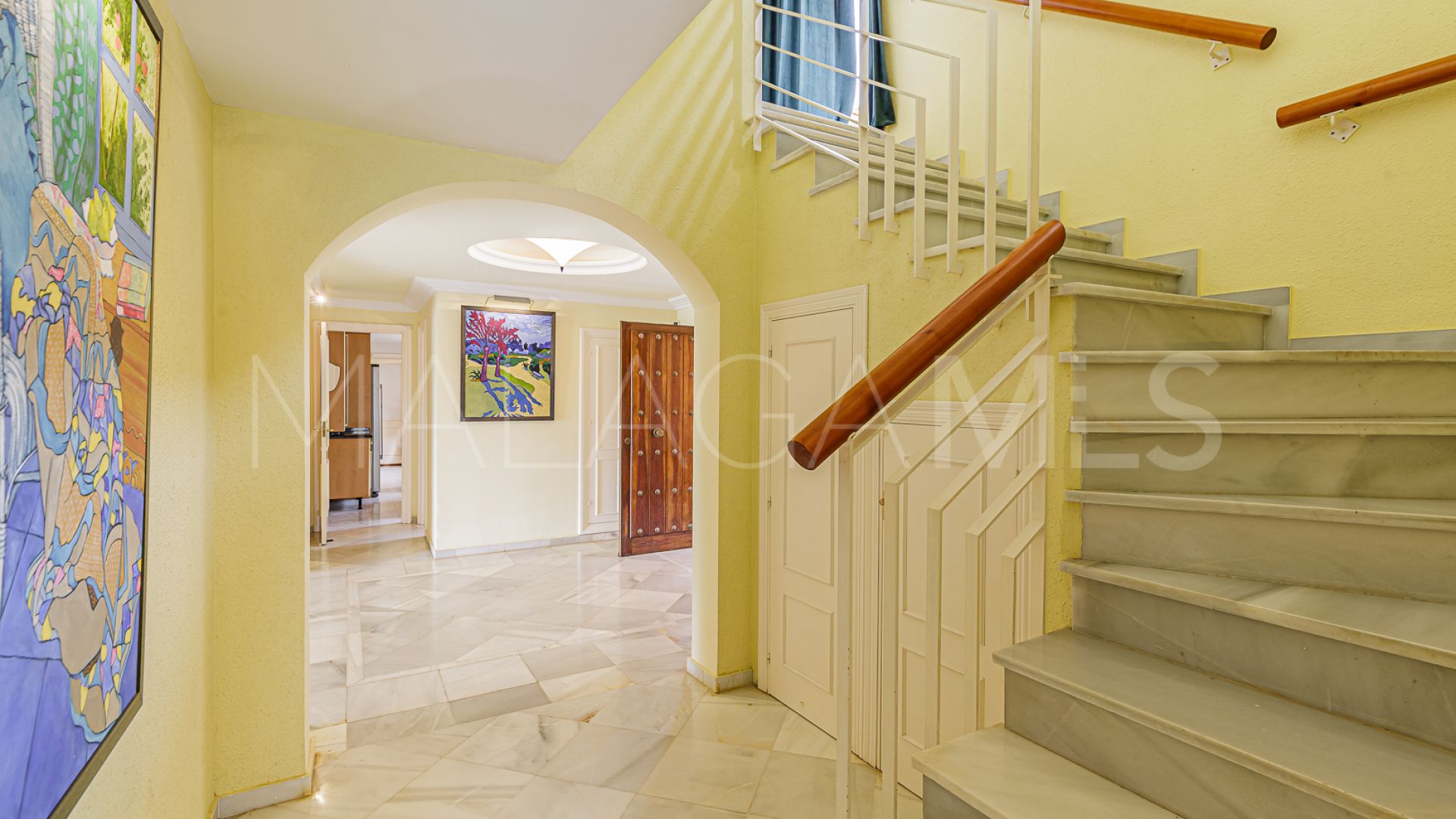 For sale 5 bedrooms villa in Cumbres de Elviria