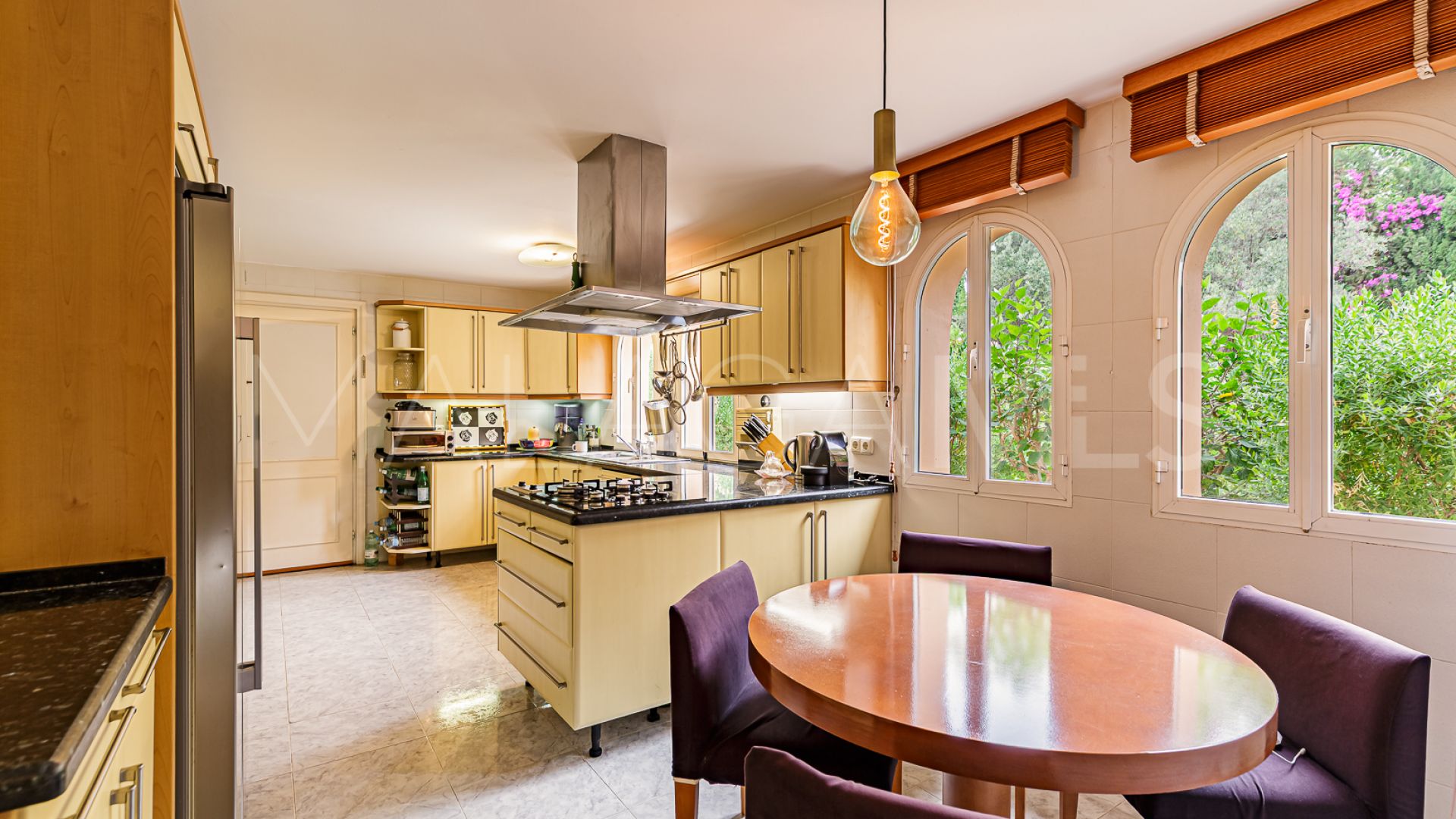 For sale 5 bedrooms villa in Cumbres de Elviria