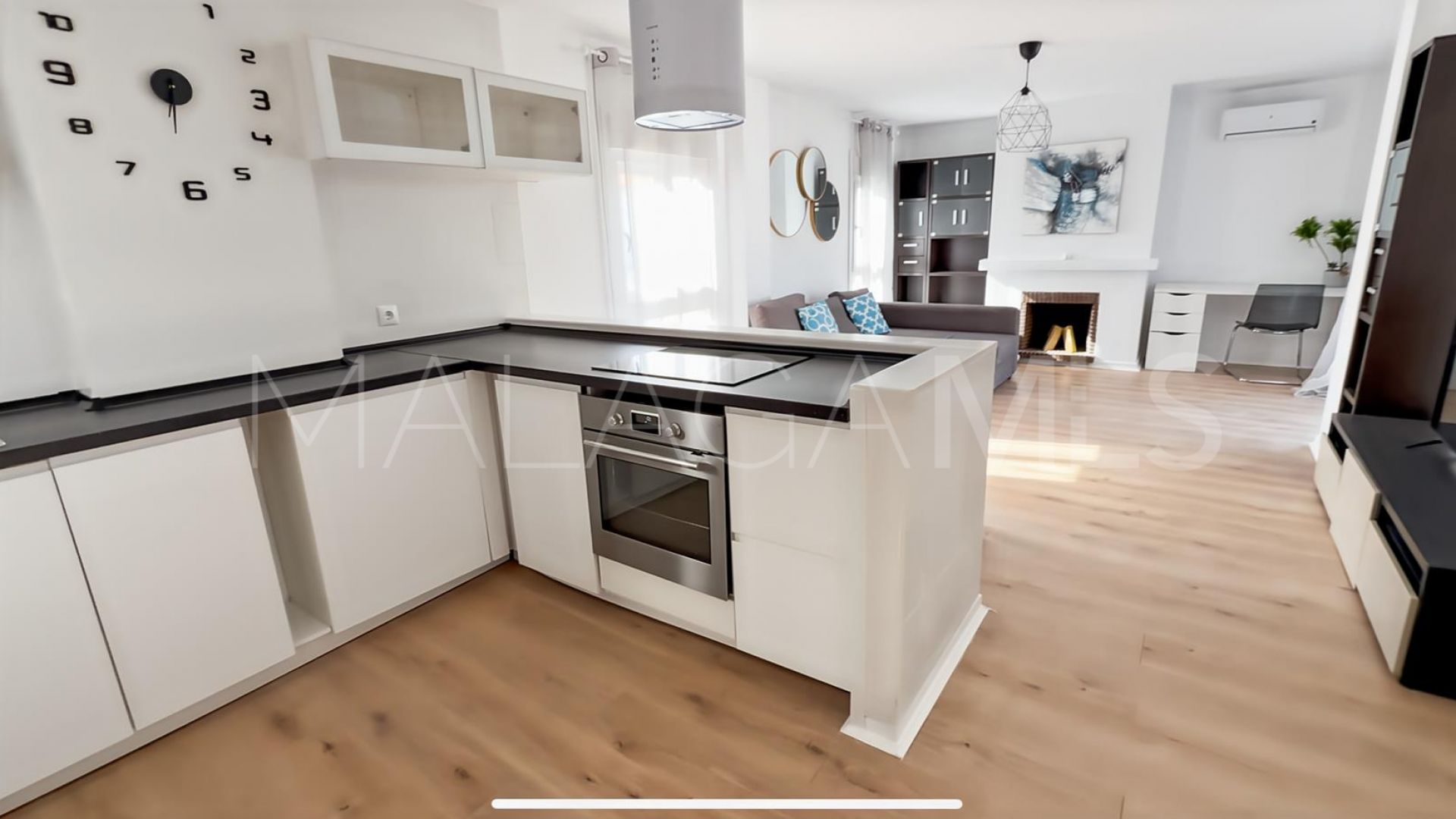 For sale 3 bedrooms duplex penthouse in Elviria
