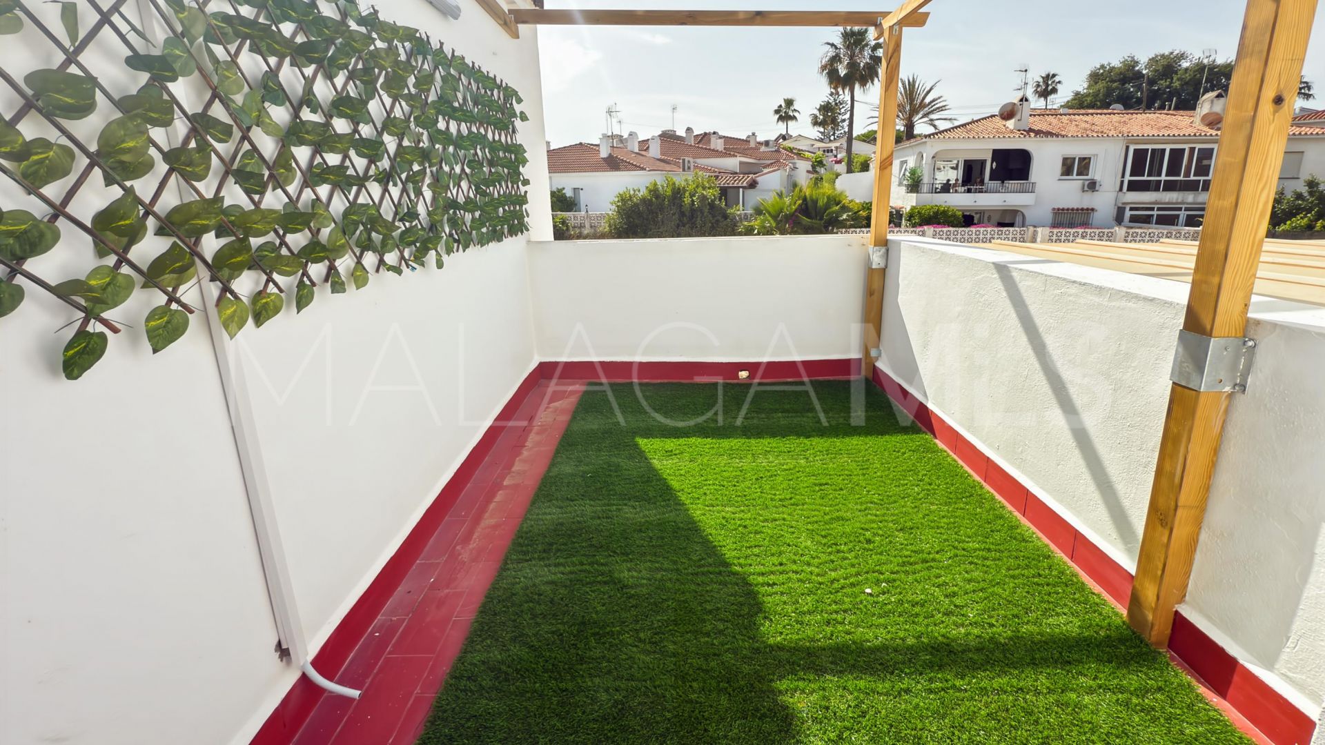 For sale 3 bedrooms duplex penthouse in Elviria