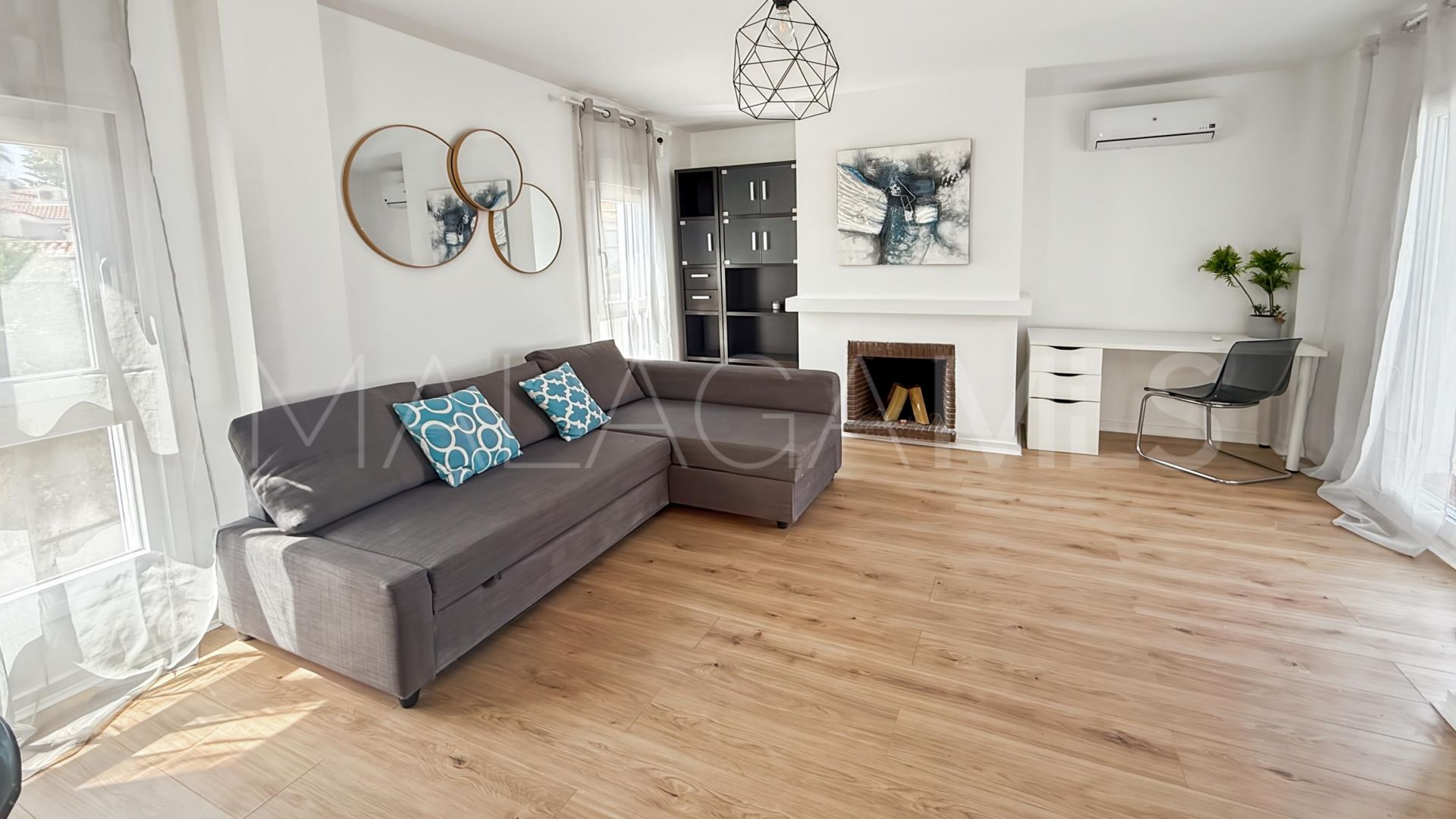 For sale 3 bedrooms duplex penthouse in Elviria
