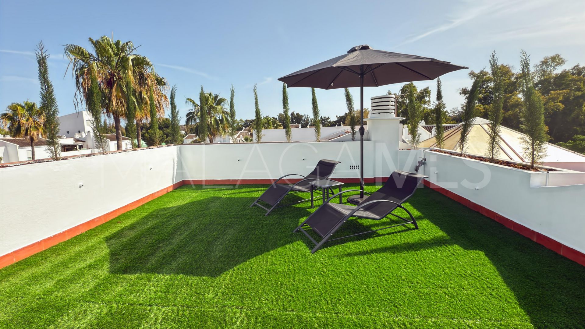 For sale 3 bedrooms duplex penthouse in Elviria