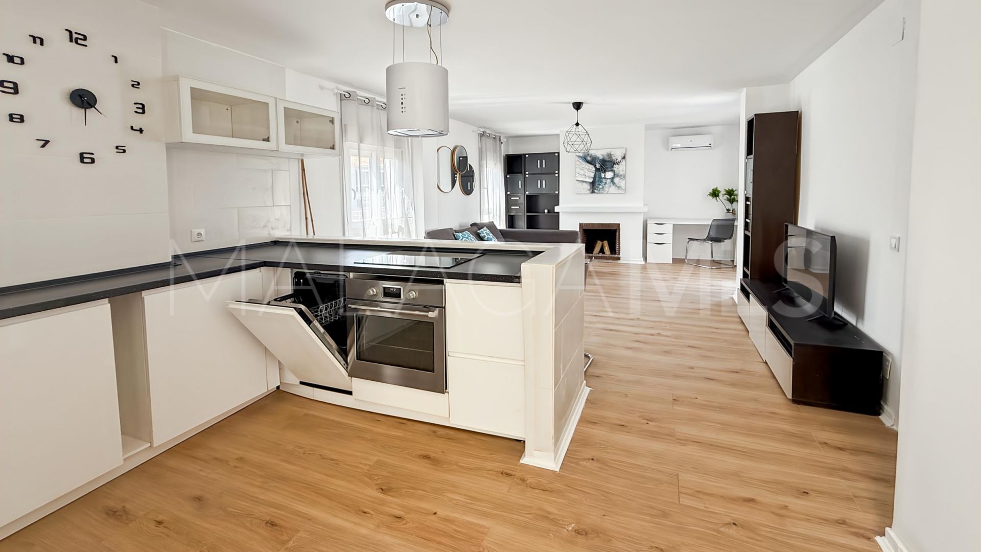 For sale 3 bedrooms duplex penthouse in Elviria