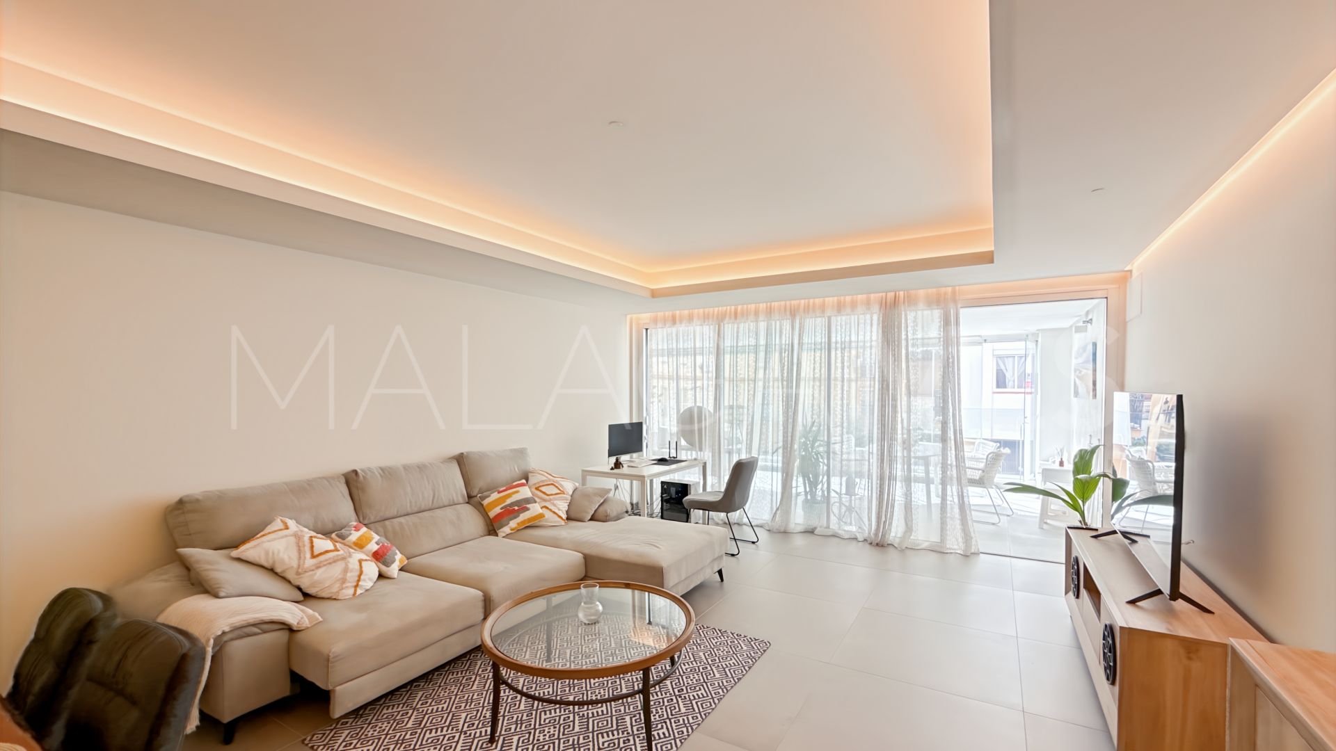 Appartement for sale in Estepona Puerto